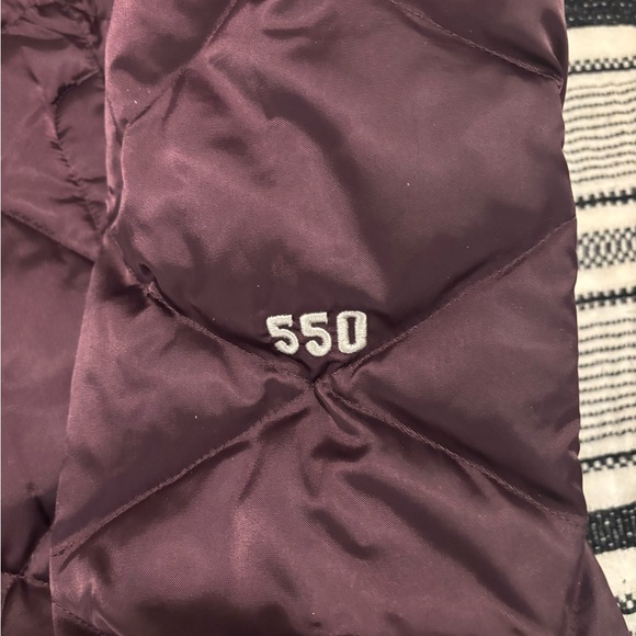 The North Face Women's Plum Puffer Jacket - Picture 5 of 7